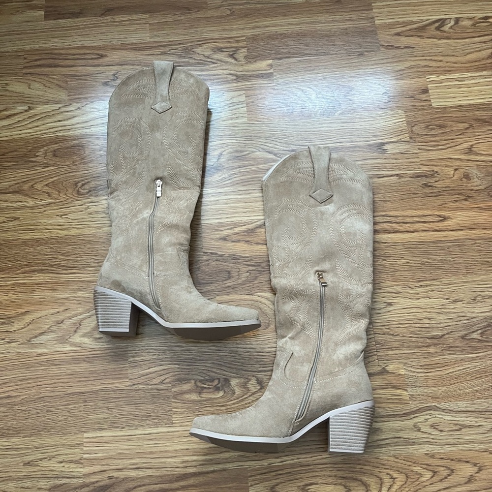 Tan Suede Western-Style Women's Boots - Picture 3 of 5